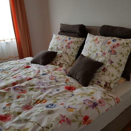 Ferienwohnung Zentrumsnah Esslingen am Neckar Esterno foto